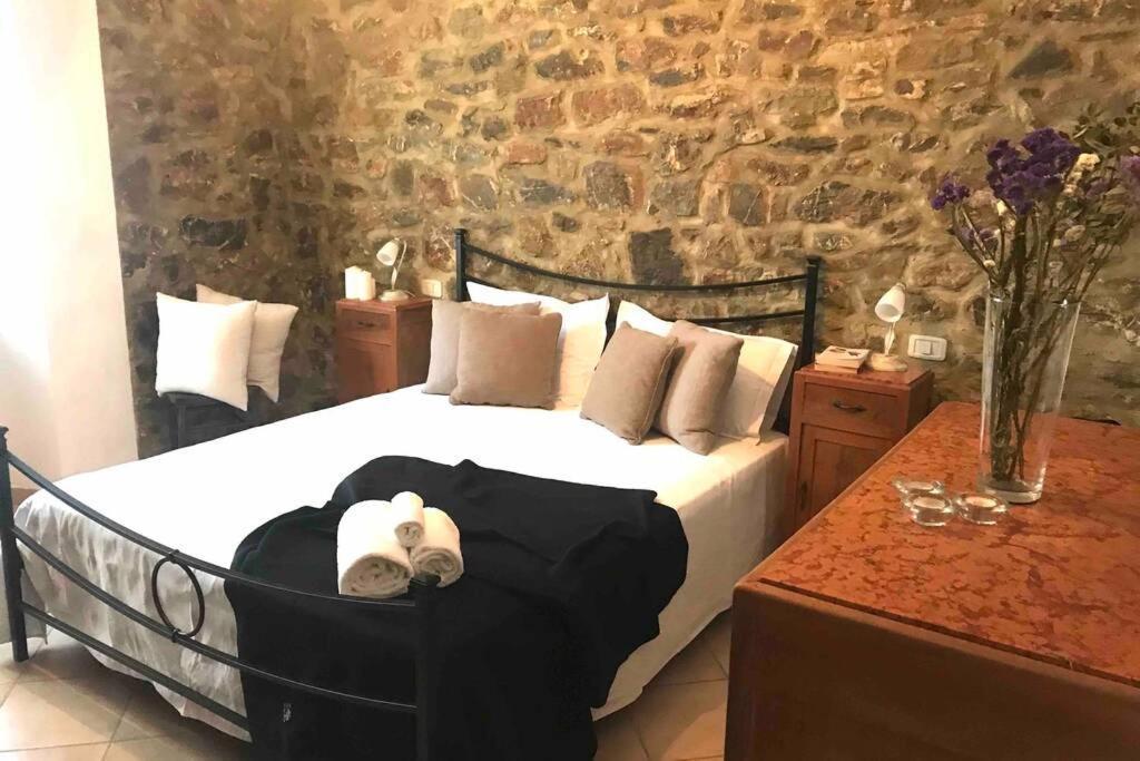 Campiglia dʼOrcia Villetta Indipendente Con Giardino المظهر الخارجي الصورة